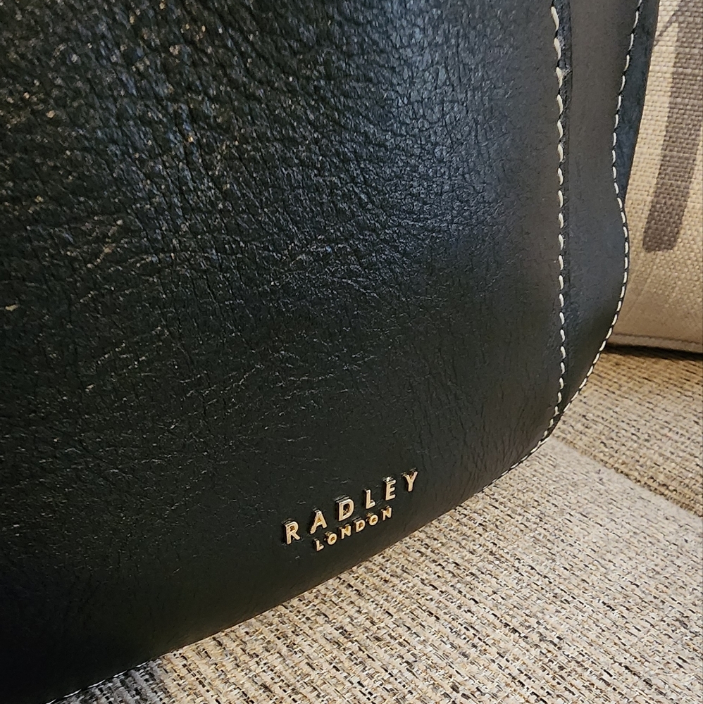 Radley Black Leather Shoulder Bag - Picture 5 of 6